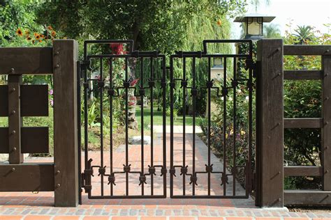 metal gate fabrication orange ca|custom metal gates and fences.